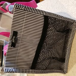 Thirty One bag w/side mesh pockets black white w/pink handles